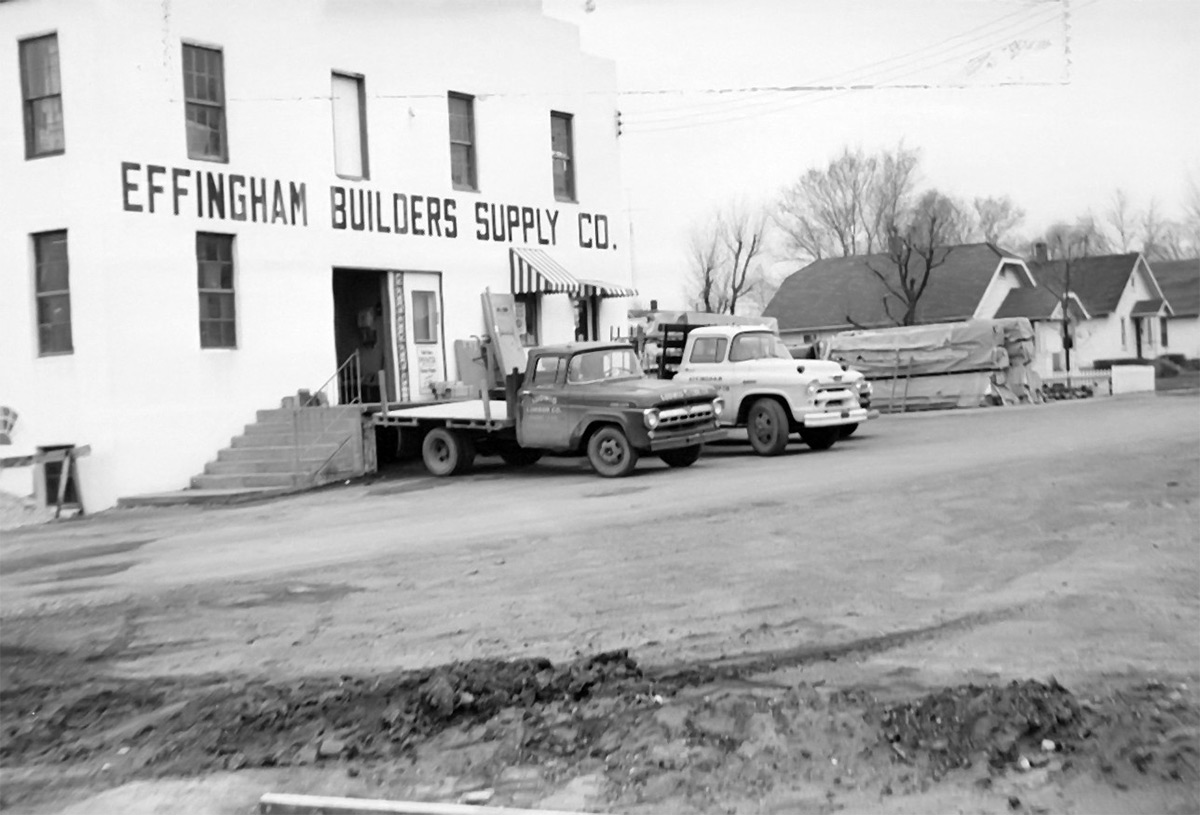 first building Effingham Builders Supply was located in